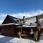 Goralska シャレー イェゼルスコ